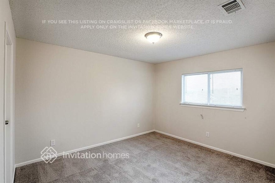 Building Photo - 2401 Forestmeadow Dr
