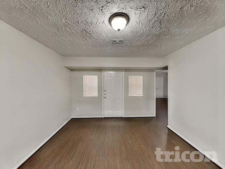 Building Photo - 19311 Amistad Dr