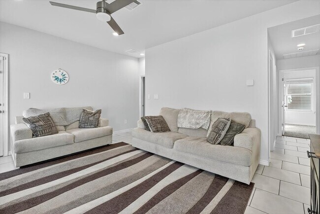 Building Photo - 1818 Secretariat Dr