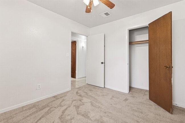 Building Photo - 9302 Eblen Dr