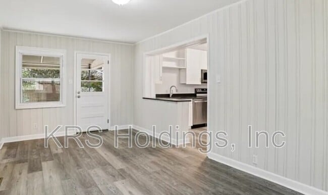 Building Photo - 1210 Downing Rd