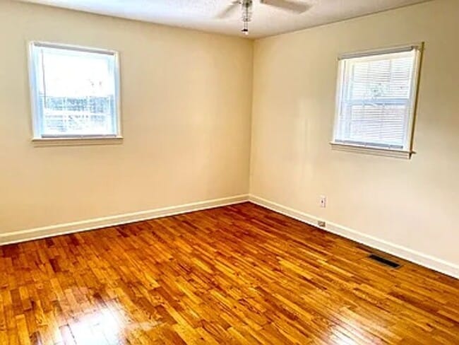 Building Photo - Newly renovated  3 bedroom 1 bath brick ra...