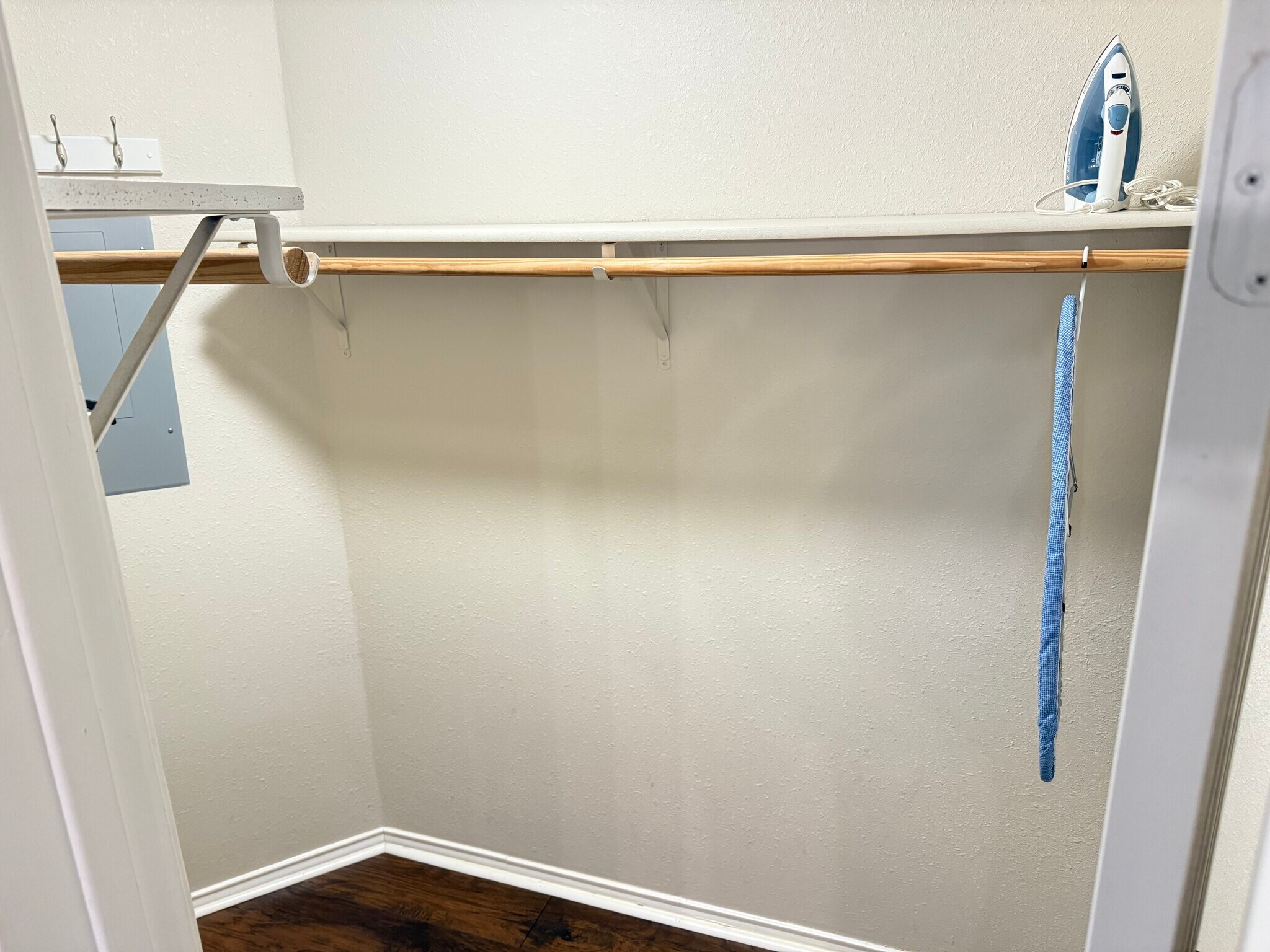 Master walk in closet - 1226 Amanda Dr