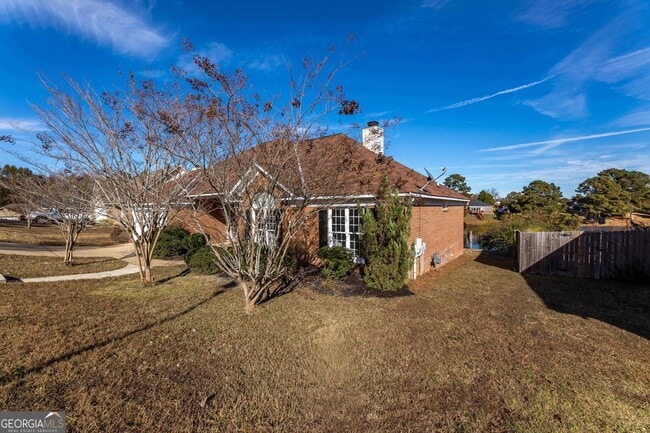 Building Photo - 7988 Westlake Dr