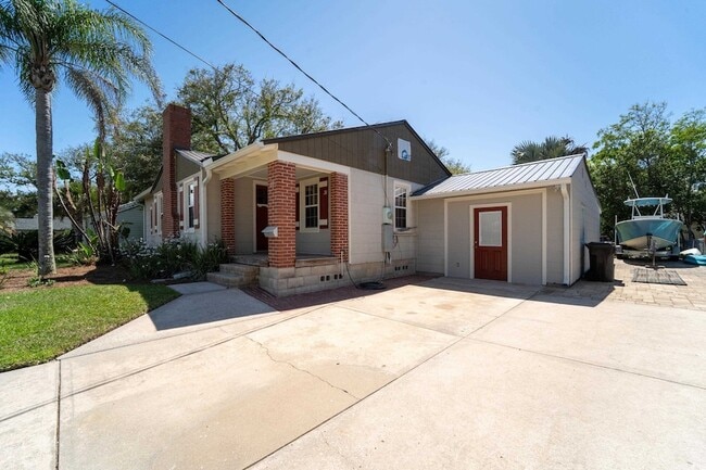 Building Photo - 31 Menendez Rd