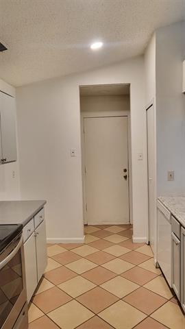 Building Photo - 906 High Country Dr