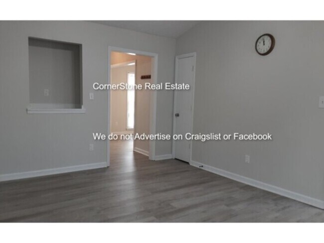 Building Photo - 6701 Pin Oak Ln