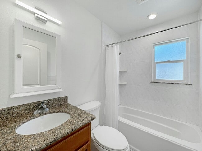 Building Photo - 445 Alviso St