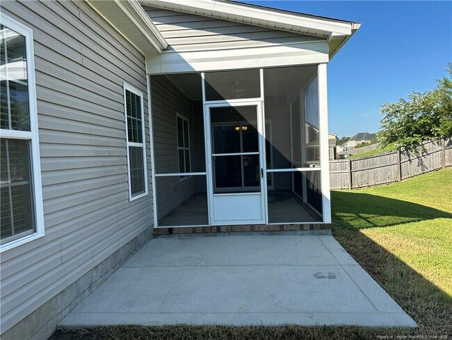 Building Photo - 498 New Castle Ln