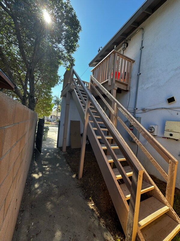 Building Photo - 1030 Fern St