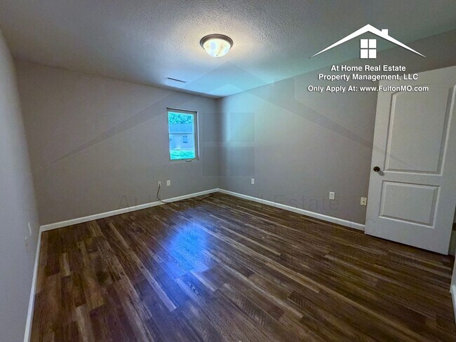 Building Photo - 107 Spruce Dr