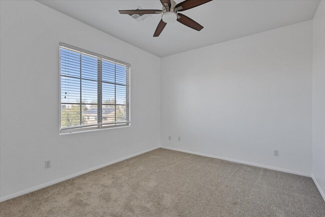 Building Photo - Gorgeous 4BR/2.5BA/2GA Two-Story Gem in Gated Community!