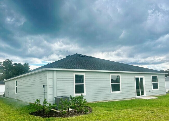 Building Photo - 8432 SW 41st Cir