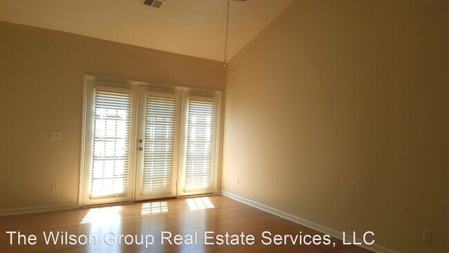 Building Photo - 2 br, 2 bath House - 131 Lake Chateau Drive