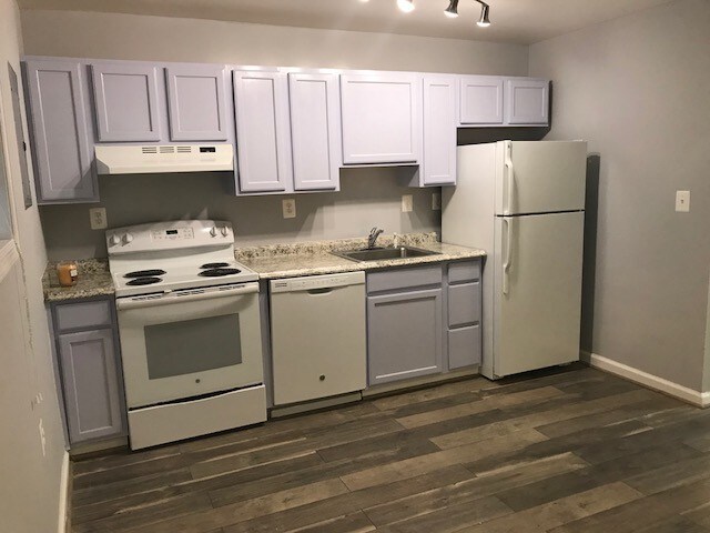 kitchen - 1843 Lamont St NW