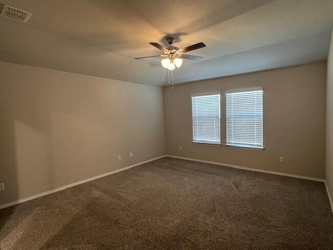 Building Photo - 4008 Halo St