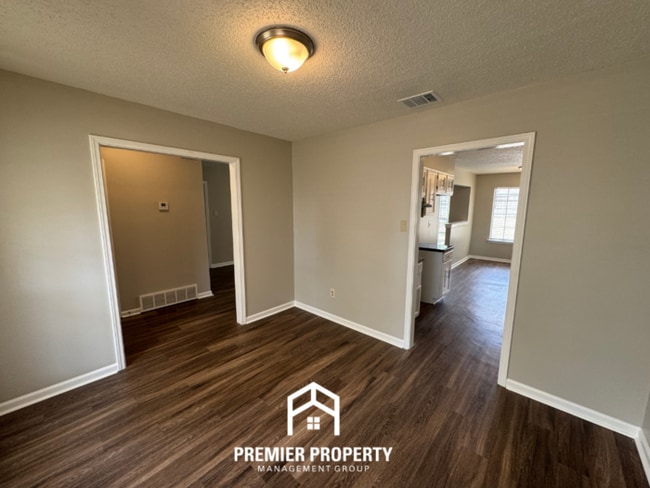 Building Photo - 6602 Beaverlodge Dr
