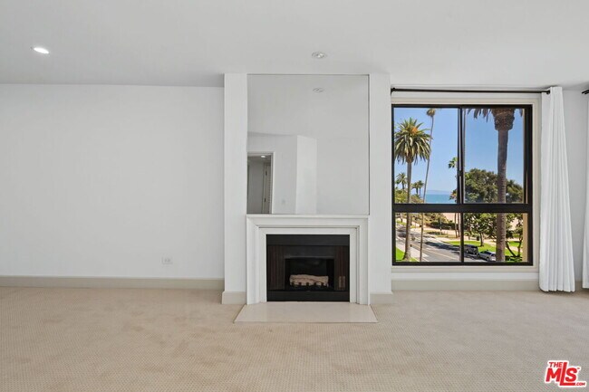 Building Photo - 701 Ocean Ave