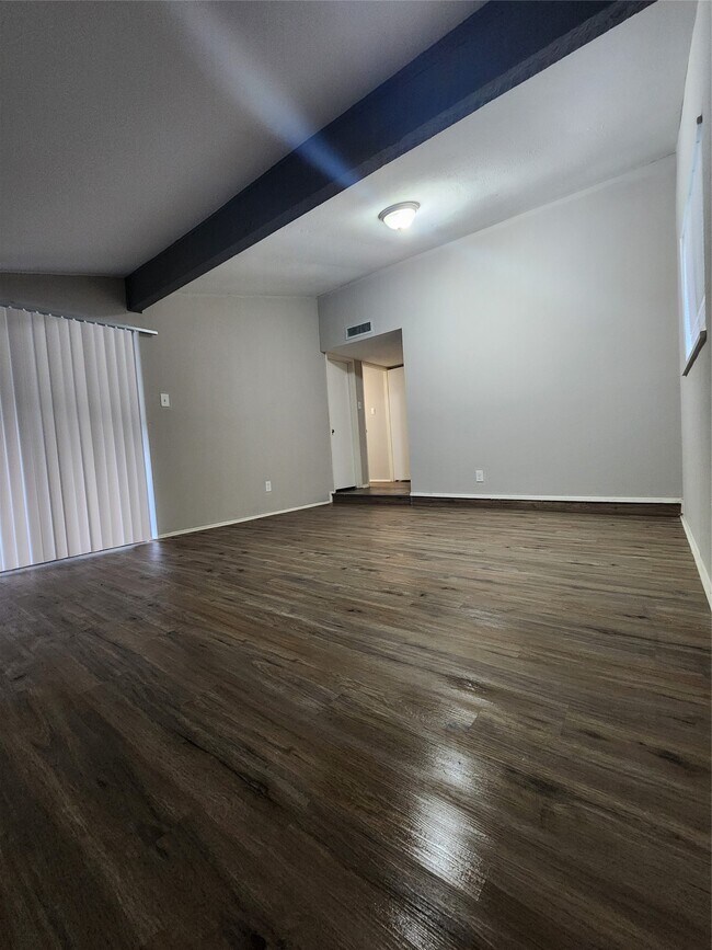Building Photo - 3822 Broken Elm Dr