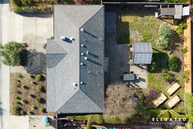 Building Photo - 45 Payran St