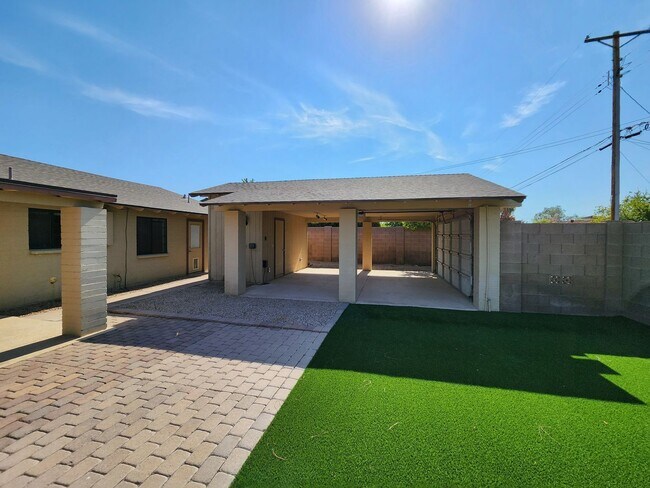 Building Photo - Tempe 4 Bedroom 3 Bath w/ Pool right near ASU!