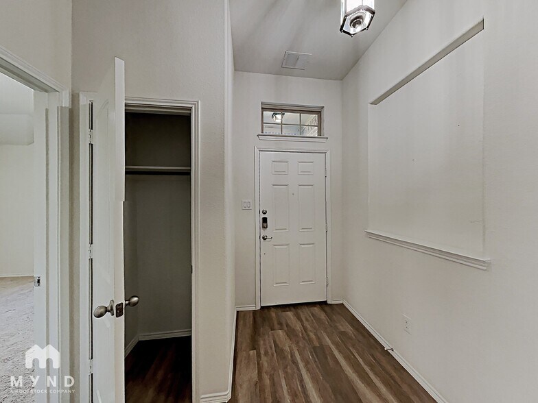 Building Photo - 2436 Dolostone Dr