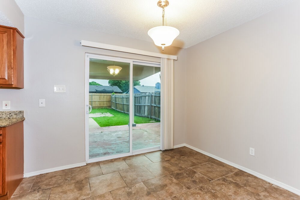 Building Photo - 230 Lemon Dr