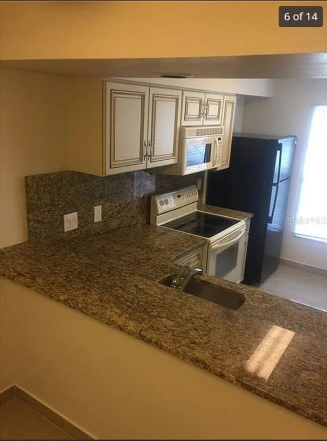 Building Photo - 4739 Myrtle Oak Dr