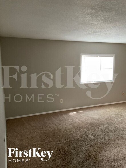 Building Photo - 316 Sarah Nicole Way