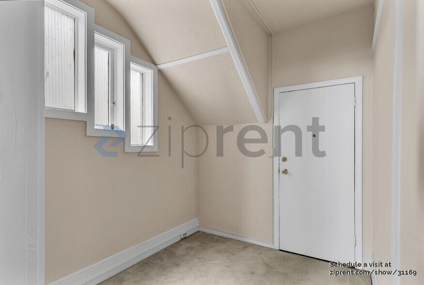 Building Photo - 1323 Leavenworth St