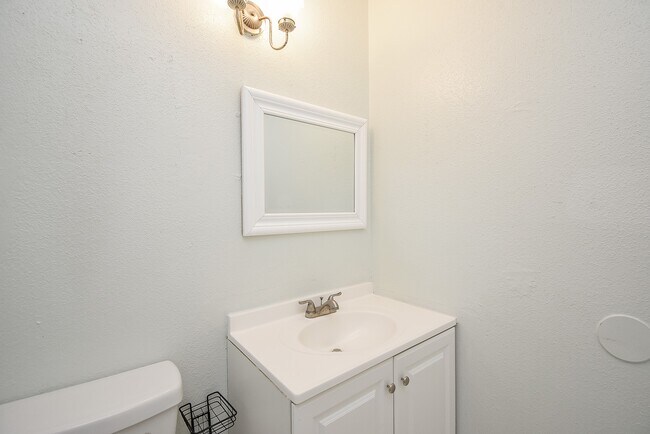 Building Photo - 5154 Markwood Ln