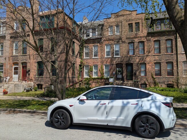 Building Photo - Updated 2BR/1BA in Pullman – Internet Incl...
