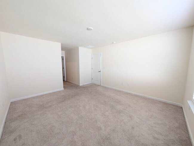 Building Photo - 869 Twickenham Lp