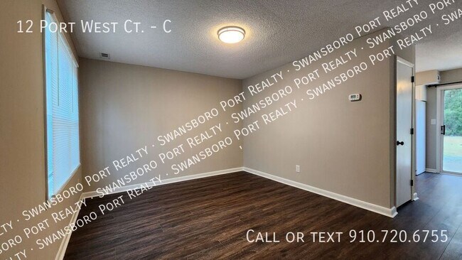 Building Photo - 12 D Port W Ct