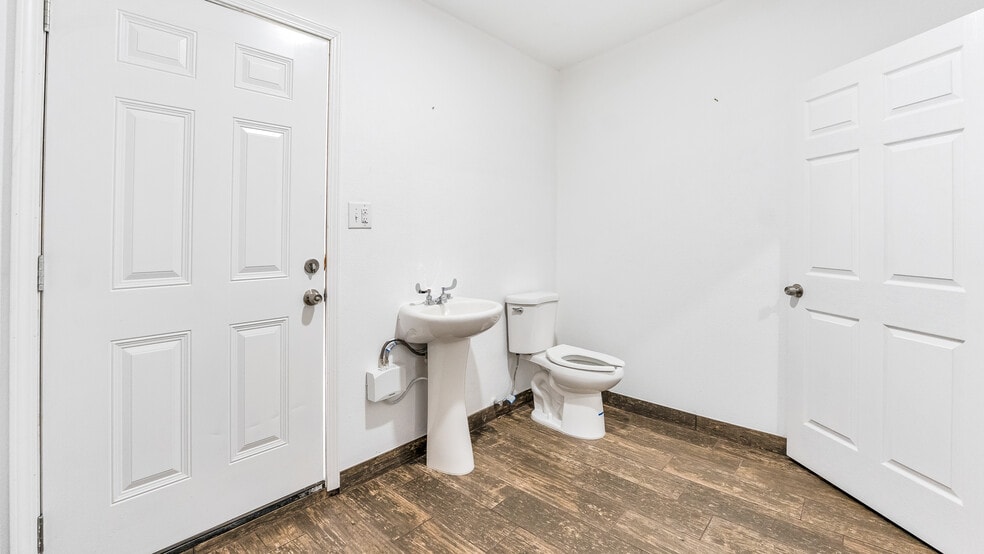 Building Photo - 4530 Walzem Rd