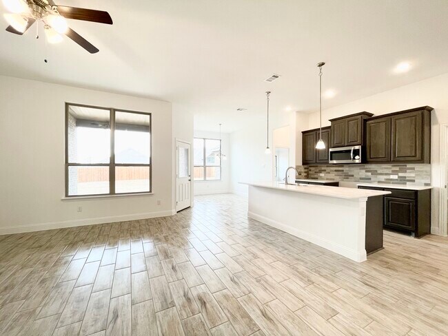 Building Photo - 2914 Bobcat Dr