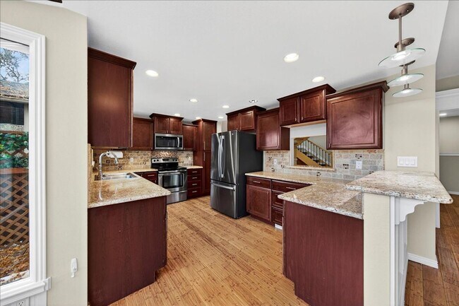 Building Photo - Gorgeous Updated Home in the Heart of Eagle Hills