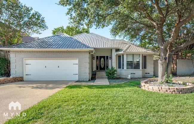 Building Photo - 2005 Crockett Ct