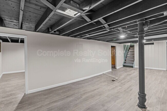 Building Photo - 9551 Cantwell Dr