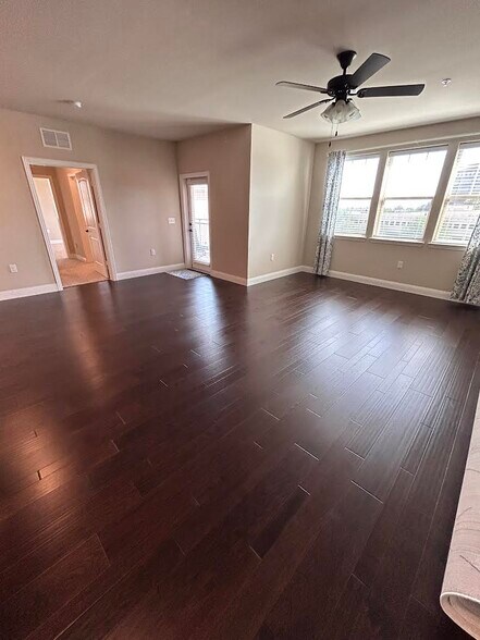 Living Room - 1735 Wittington Pl
