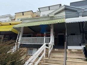 Building Photo - 1739 Roselyn St