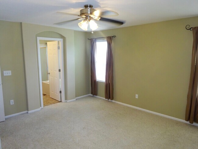 Building Photo - Beautiful 4 Bedroom Home In Parker - Piner...