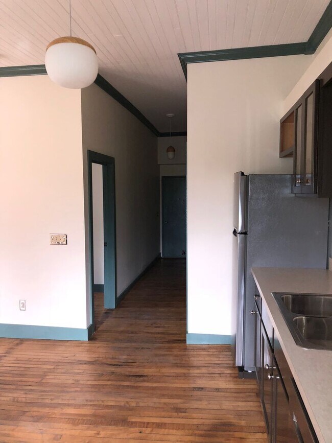 Building Photo - White Sulphur, LLC 171