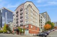 Building Photo - 1 bedroom in Seattle WA 98104