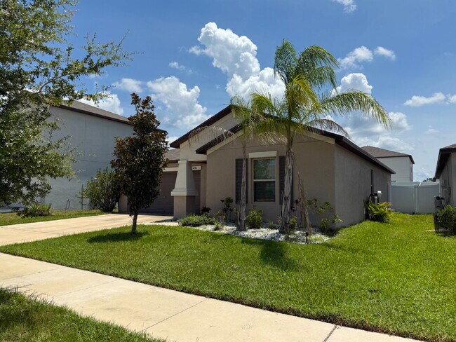 Building Photo - Beautiful 3-Bedroom 2 Baths Home in Ayersw...