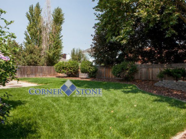 Building Photo - 12128 W Emerson Dr