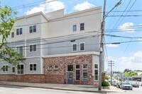 Building Photo - 75 Walnut St