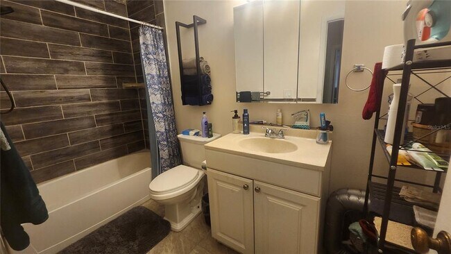 Building Photo - 7519 Dolonita Dr