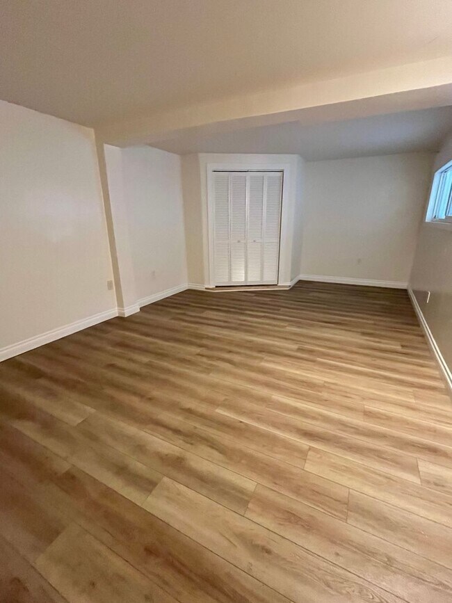 Building Photo - 3205-3207 42nd St.