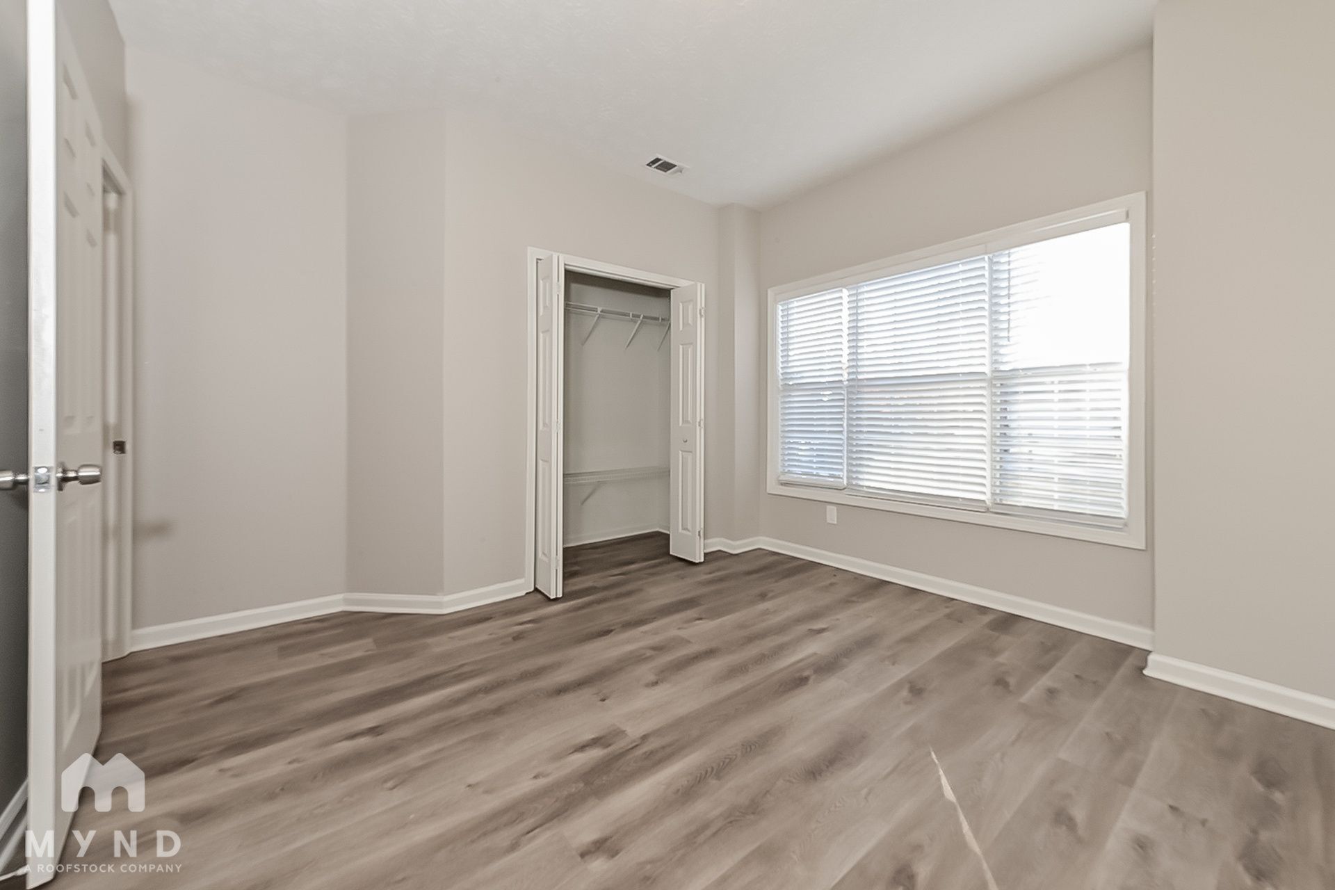 Building Photo - 10395 Starling Trail